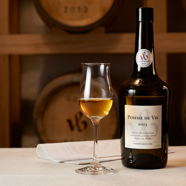 varmdo_branneri_pomme_de_vie_appelbrannvin_600x600